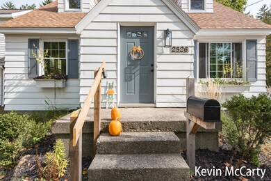 1_Front Exterior-10
