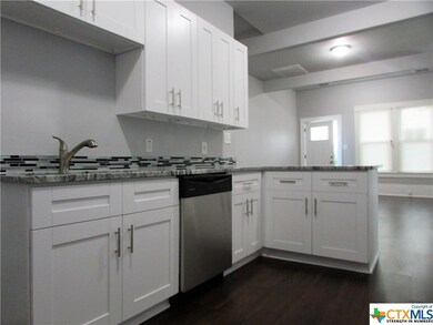 1022 E Pine St, Seguin, TX 78155 - photo 7