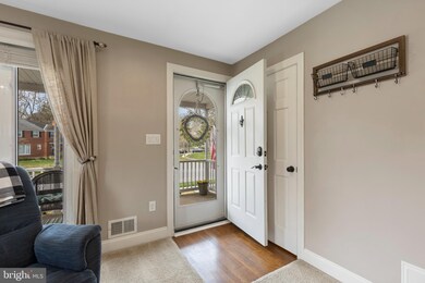 6809 Barnett Rd, Baltimore, MD 21239 - photo 3