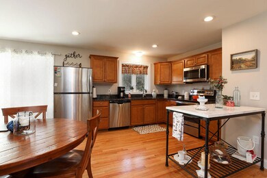 Kitchen & Dining Area