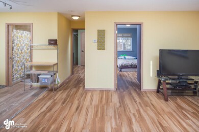 Living Room_DMD_9360-SMALL