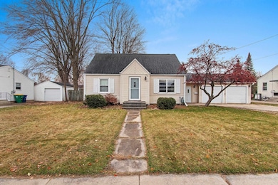 1659 9th St, Green Bay, WI 54304 - photo 2