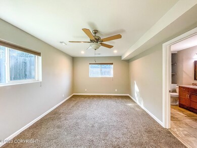 Side B Primary Suite