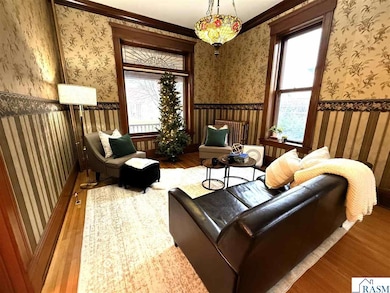 611 Center St, New Ulm, MN 56073 - photo 2