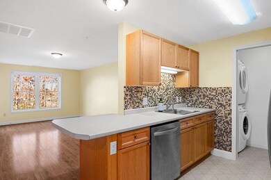 6 Crestview Cir unit 134, Londonderry, NH 03053 - photo 5