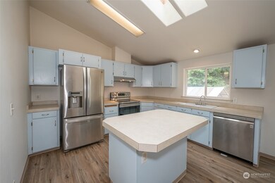 21149 Hobson Rd SE, Yelm, WA 98597 - photo 5