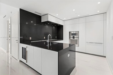 Aston Martin Residences unit 1809, Miami, FL 33131 - photo 7
