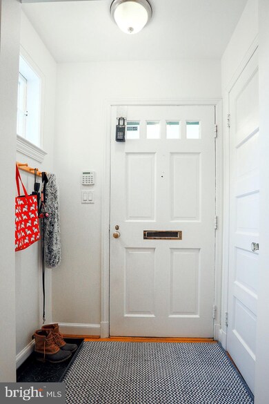 4516 S Chelsea Ln, Bethesda, MD 20814 - photo 3