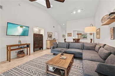 Living room Photo #2