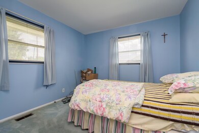 158 Darien Ave-14