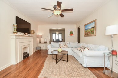 1070 Gardenia Dr, Houston, TX 77018 - photo 6