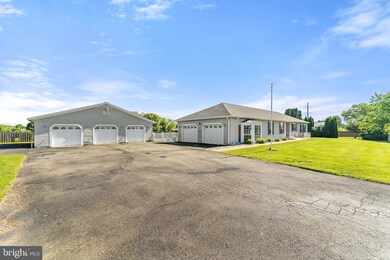 6917 Maplewood Dr, Bealeton, VA 22712 - photo 2