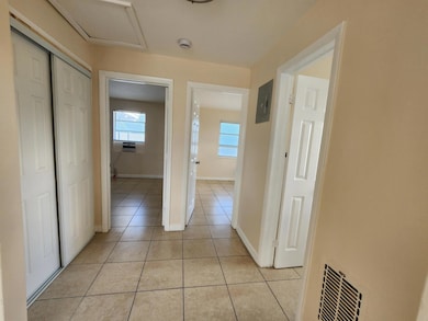 1025 13th St unit 10, West Palm Beach, FL 33401 - photo 4