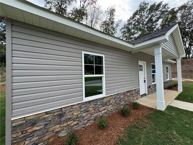 813 Cherry Dr, Lanett, AL 36863 - photo 6