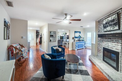 2712 Scenic Hills Dr, Bedford, TX 76021 - photo 4