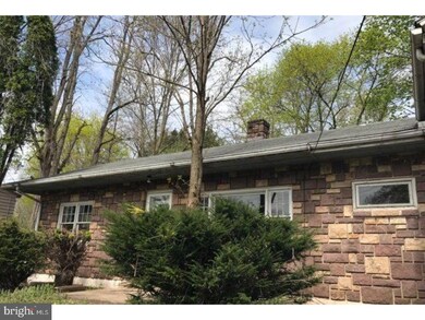 484 Manatawny St, Pottstown, PA 19464 - photo 5