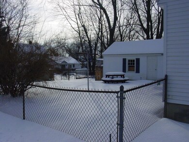 Fenced rear yard