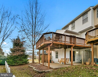 21205 Owls Nest Cir, Germantown, MD 20876 - photo 2