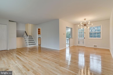 4223 San Juan Dr, Fairfax, VA 22030 - photo 4