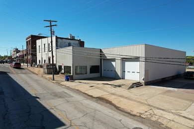 105 N 4th St, Crockett, TX 75835 - photo 3