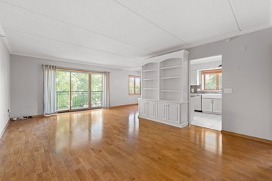 Waterford Place Condo unit 304, Wheaton, IL 60187 - photo 3