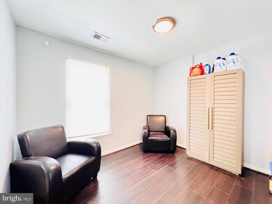 7728 Nalley Ct, Hyattsville, MD 20785 - photo 6