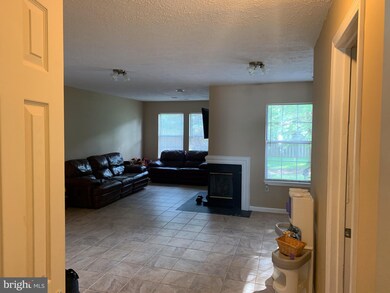 11109 Luxberry Ct, Manassas, VA 20109 - photo 4