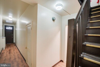 869 Hollins St, Baltimore, MD 21201 - photo 3