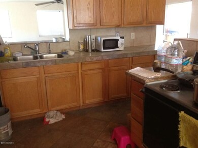 2912 Standage 4
