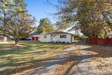 152 Wilson Mann Rd, Owens Cross Roads, AL 35763 - photo 2