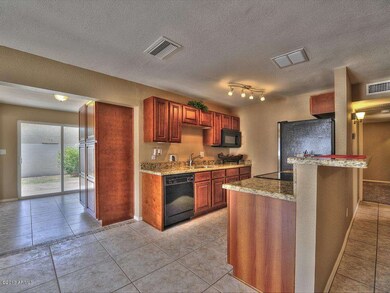 005_Kitchen