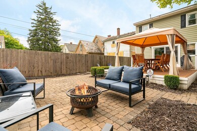 224 e Gates St-112