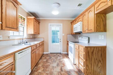 8-web-or-mls-303 Kilborune Circle-5