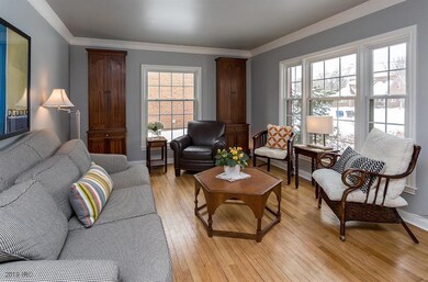 2828 44th St, Des Moines, IA 50310 - photo 2