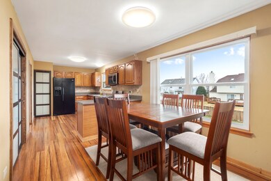 1098 Regency Ln, Carol Stream, IL 60188 - photo 4