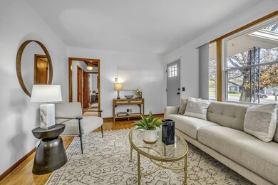 Shows like a Model Home!!!