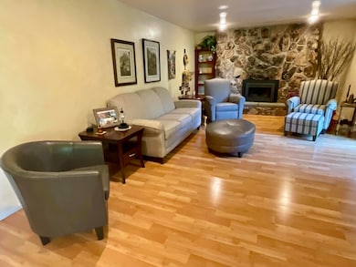 3124 N Koning Dr, Sheboygan, WI 53083 - photo 4