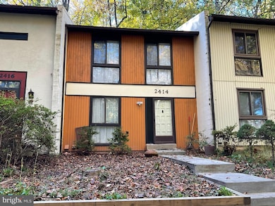 2414 Cloudcroft Square, Reston, VA 20191 - photo 2