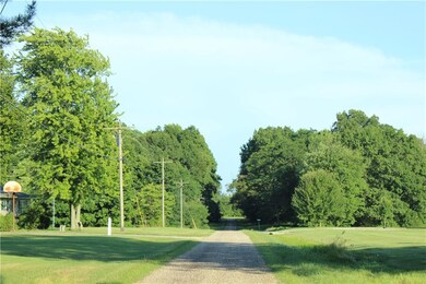 1049 E Niagara Trail, Greensburg, IN 47240 - photo 5