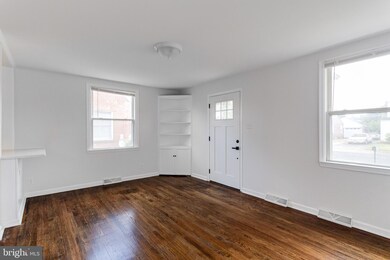 8204 Longpoint Rd, Dundalk, MD 21222 - photo 7