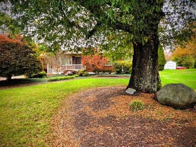 132 Sinclair St, Ridgeway, VA 24148 - photo 2