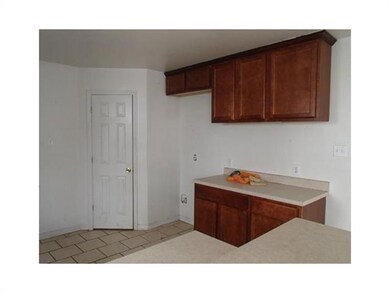 Kitchen. 4