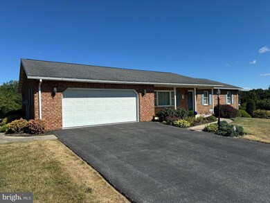 675 Mahantango Dr, Chambersburg, PA 17202 - photo 4