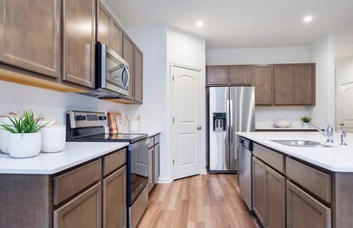 918 Houston St, Batavia, IL 60510 - photo 5