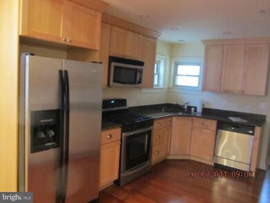 22 S Ann St, Baltimore, MD 21231 - photo 4
