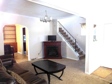 Spacious Living Rm w/ Gas Fireplace.