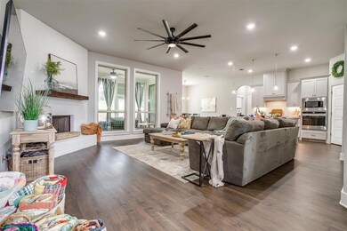 400 Scenic Wood Dr, Azle, TX 76020 - photo 7