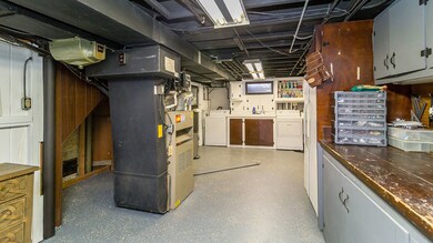 281 S Lawndale Ave, Elmhurst, IL 60126 - photo 2