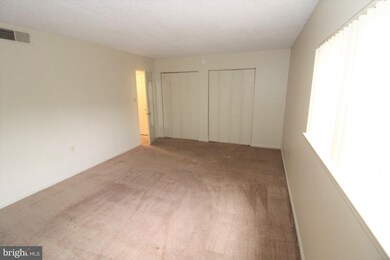 8600 Village Square Dr unit A, Alexandria, VA 22309 - photo 5
