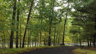 1193 Kensington Dr, East Stroudsburg, PA 18301 - photo 5